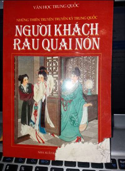 Người khách râu quai nón